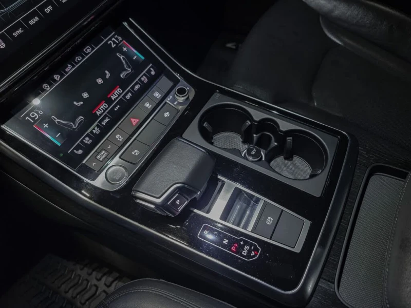 Audi Q7 quattro Progressiv* АвтоКредит* (ЦЕНА ДО БГ), снимка 12 - Автомобили и джипове - 53238840