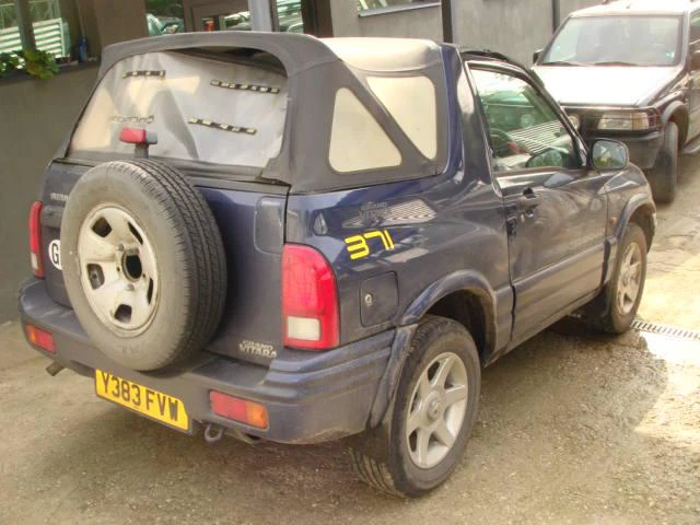 Suzuki Grand vitara 2.0 16V, снимка 4 - Автомобили и джипове - 46834439