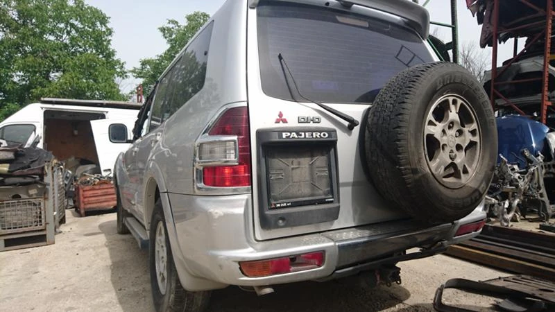 Mitsubishi Pajero, снимка 6 - Автомобили и джипове - 14956374