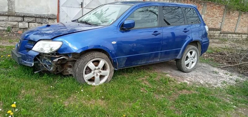 Mitsubishi Outlander 2.0 turbo, снимка 2 - Автомобили и джипове - 36556665