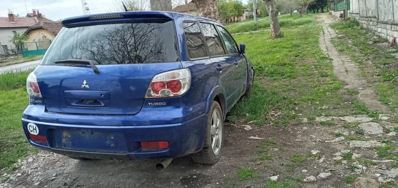 Mitsubishi Outlander 2.0 turbo, снимка 3 - Автомобили и джипове - 36556665