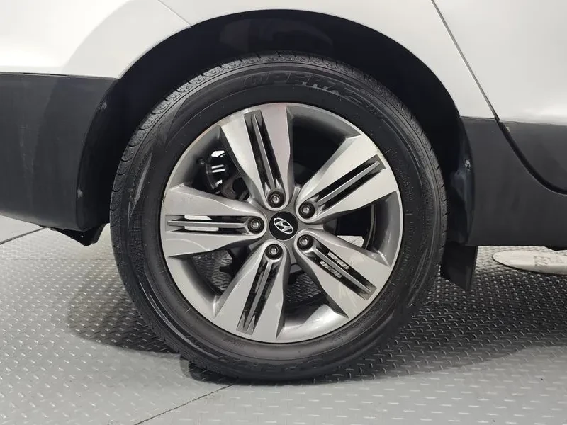 Hyundai Tucson Diesel (E-Vgt) 2Wd Modern, снимка 4 - Автомобили и джипове - 55895796