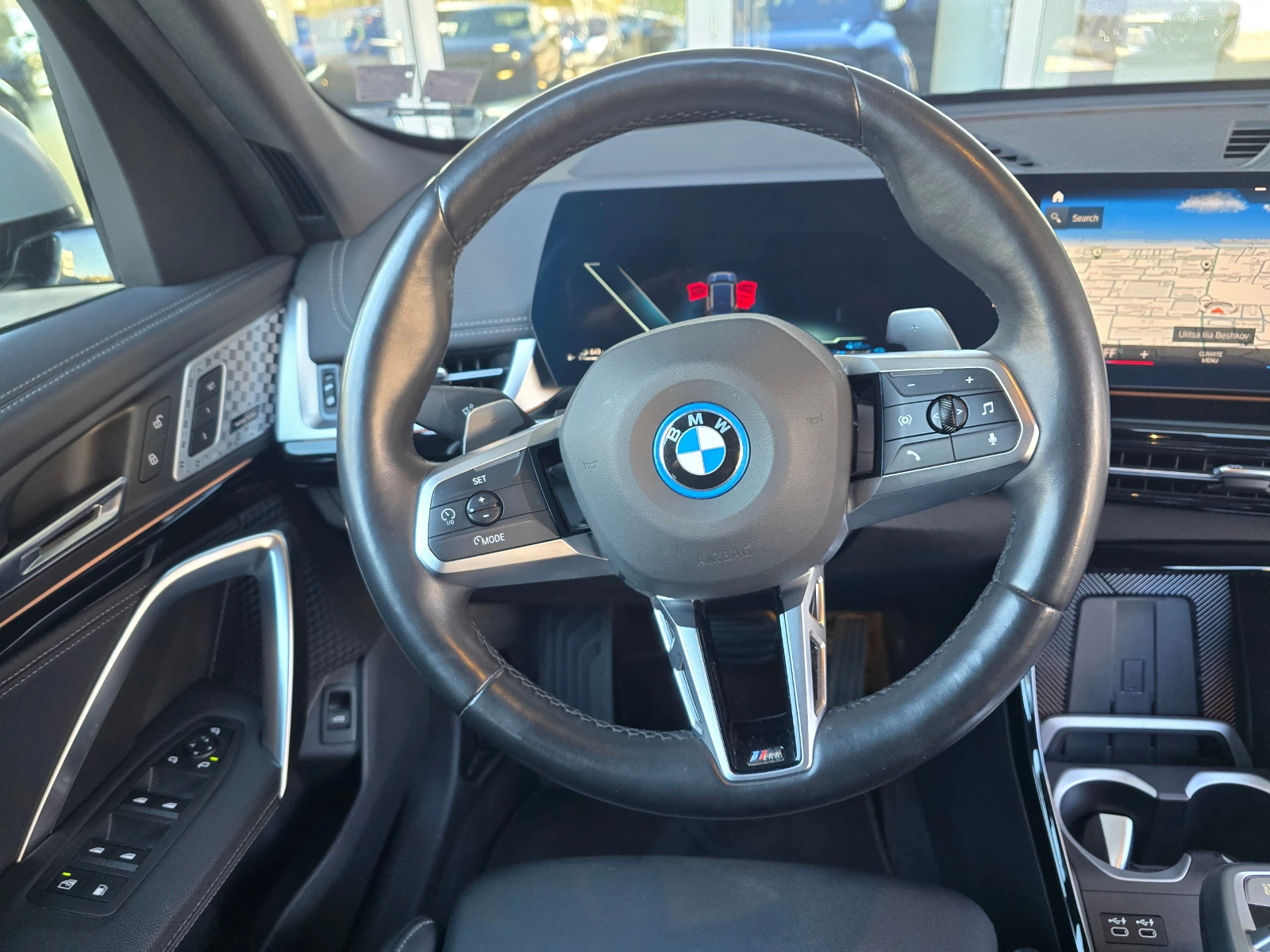 BMW X1 xDrive30e Plug-in Hybrid - изображение 9