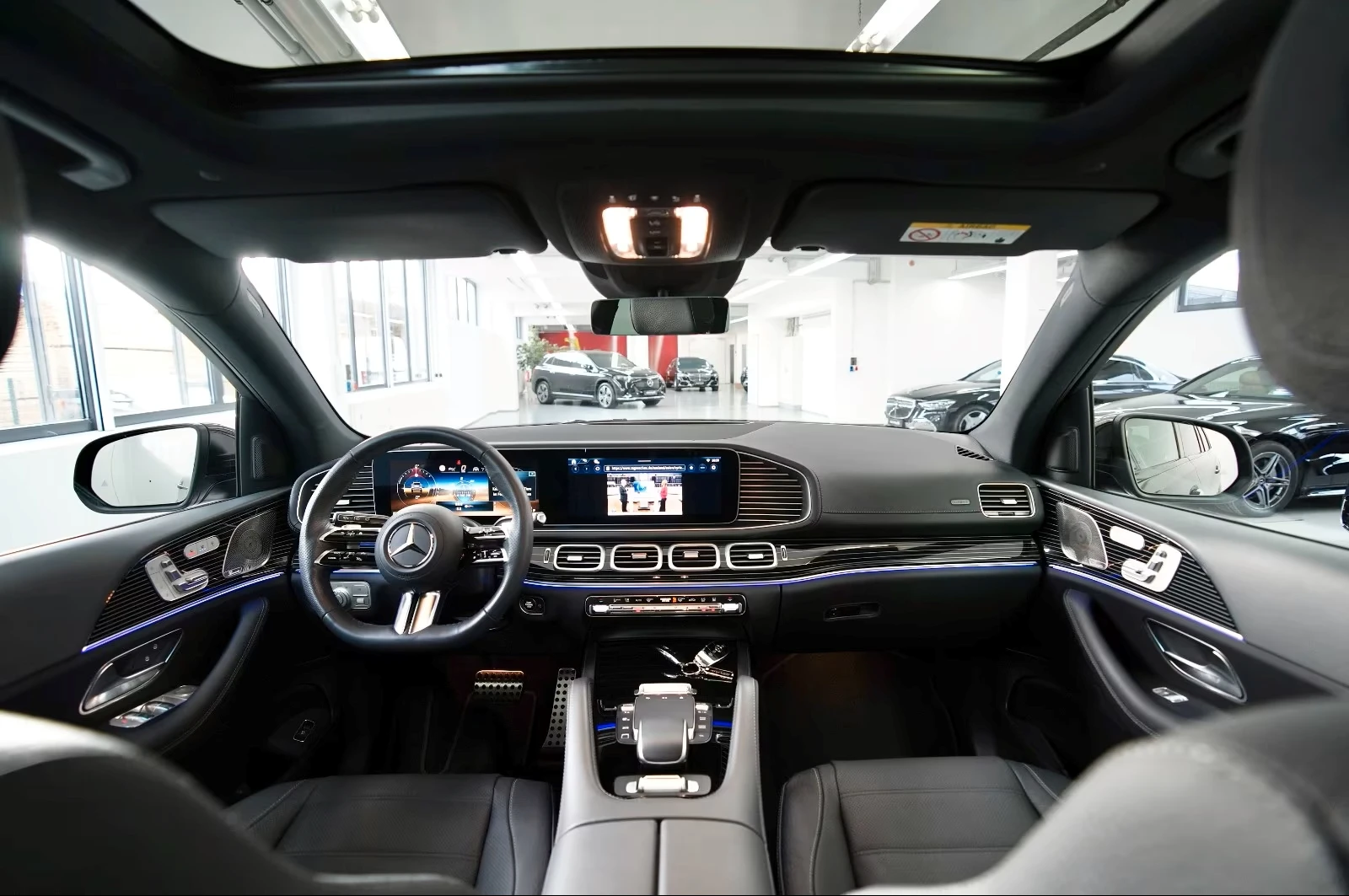 Mercedes-Benz GLS 350 FACELIFT* 4 MATIC* AMG* PANO* 360*  - изображение 8