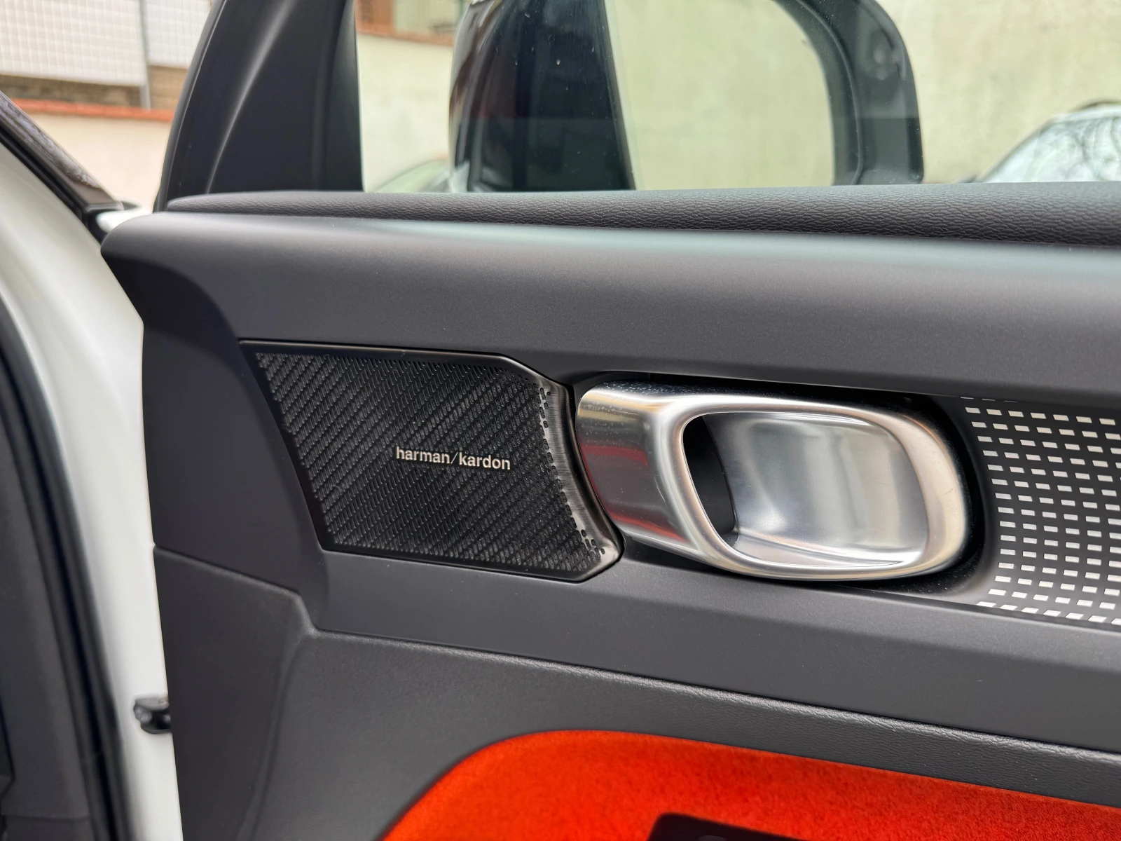 Volvo XC40 Recharge | Mobile.bg � ����������� 17