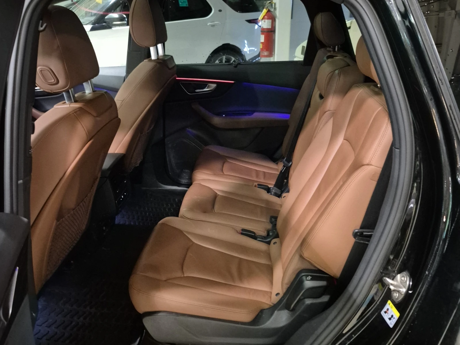 Audi Q7 55 TFSI / PANO / PODGREV / ����� ����� / CARFAX | Mobile.bg � ����������� 10