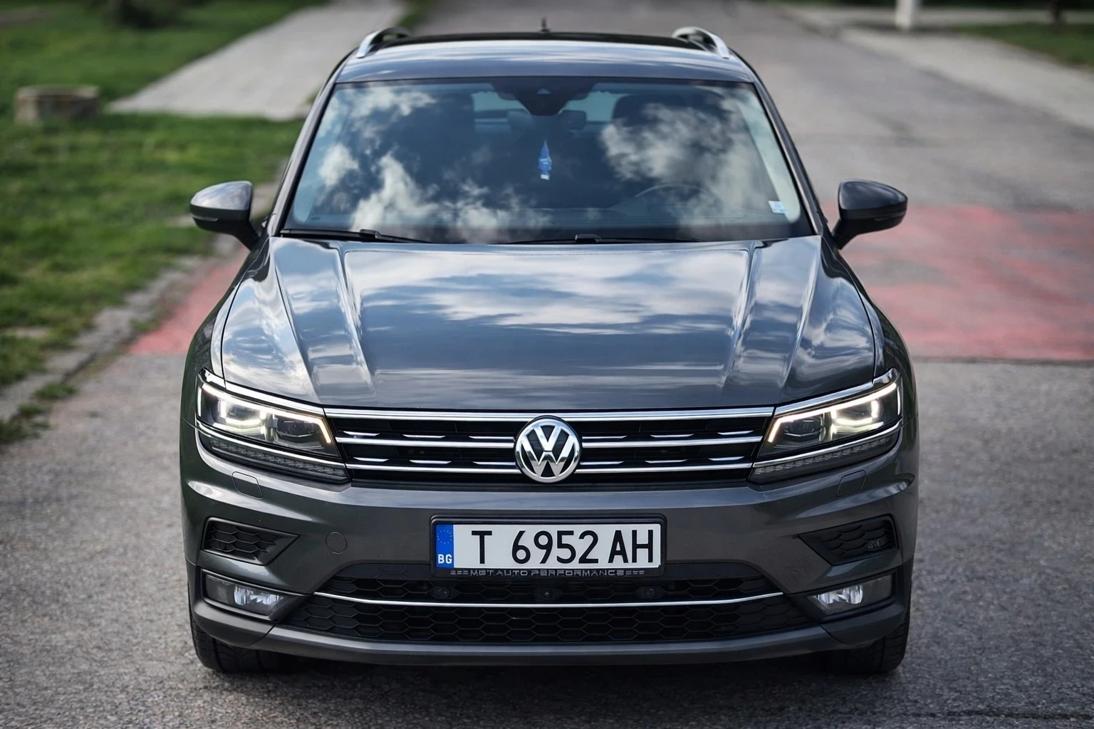 VW Tiguan 2.0 TDI/190hp/4motion/Lane/Side/ACC, снимка 7 - Автомобили и джипове - 54102700