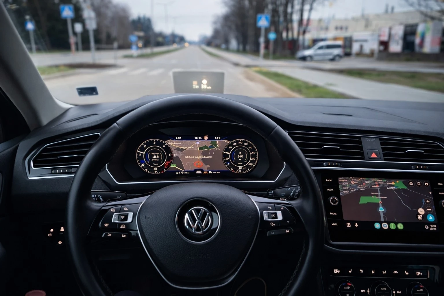 VW Tiguan 2.0 TDI/190hp/4motion/Lane/Side/ACC, снимка 10 - Автомобили и джипове - 54102700