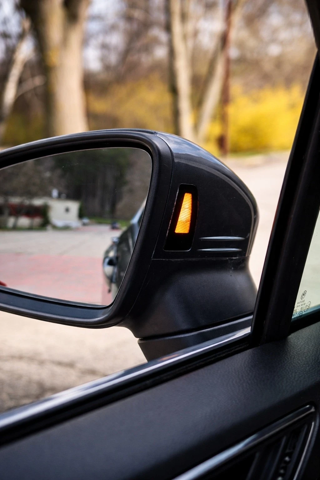 VW Tiguan 2.0 TDI/190hp/4motion/Lane/Side/ACC, снимка 17 - Автомобили и джипове - 54102700