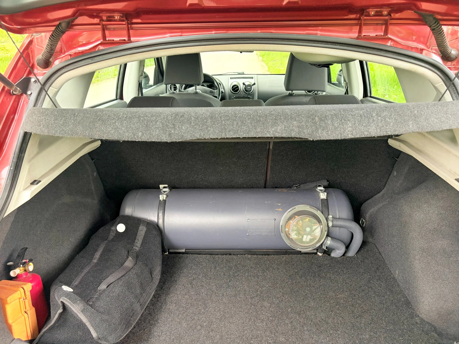 Nissan Qashqai 1.6i LPG, снимка 14 - Автомобили и джипове - 54496611
