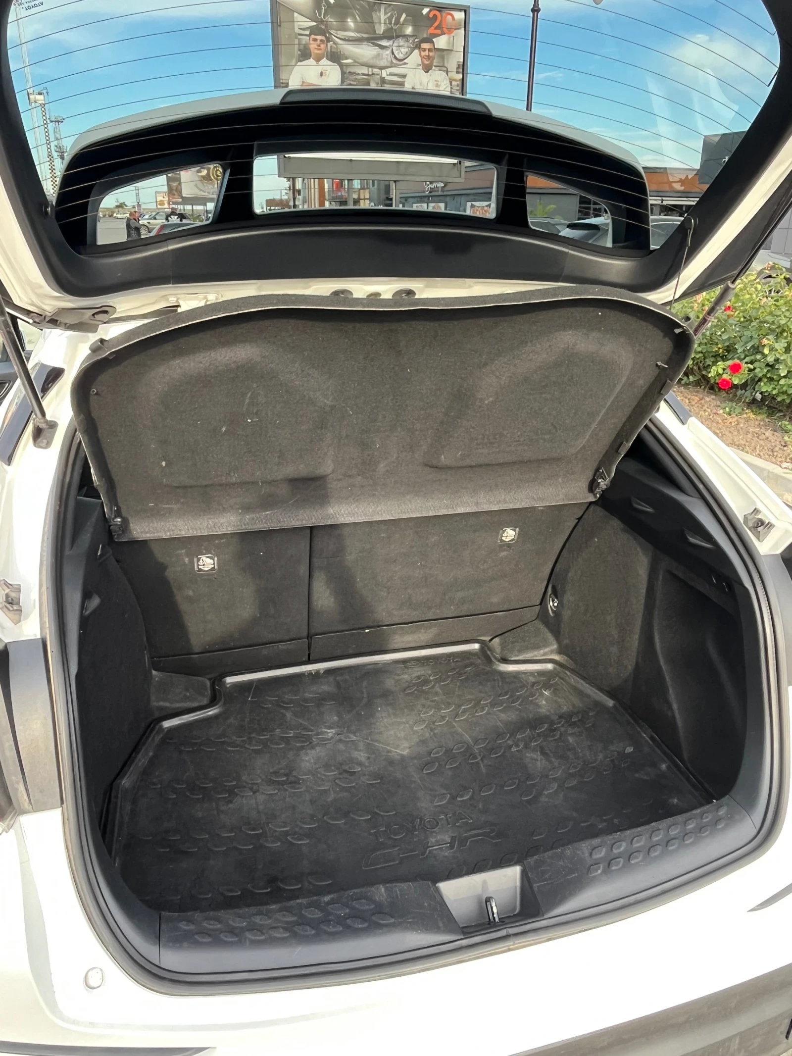 Toyota C-HR, снимка 14 - Автомобили и джипове - 54947963