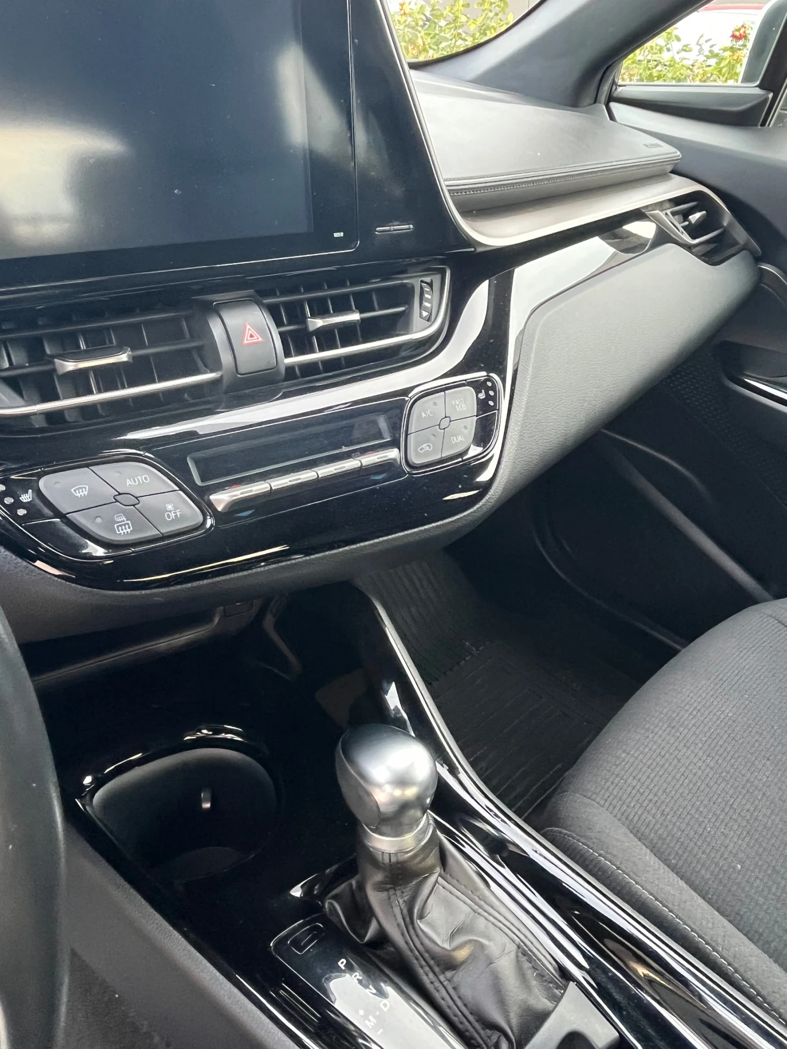 Toyota C-HR, снимка 15 - Автомобили и джипове - 54947963