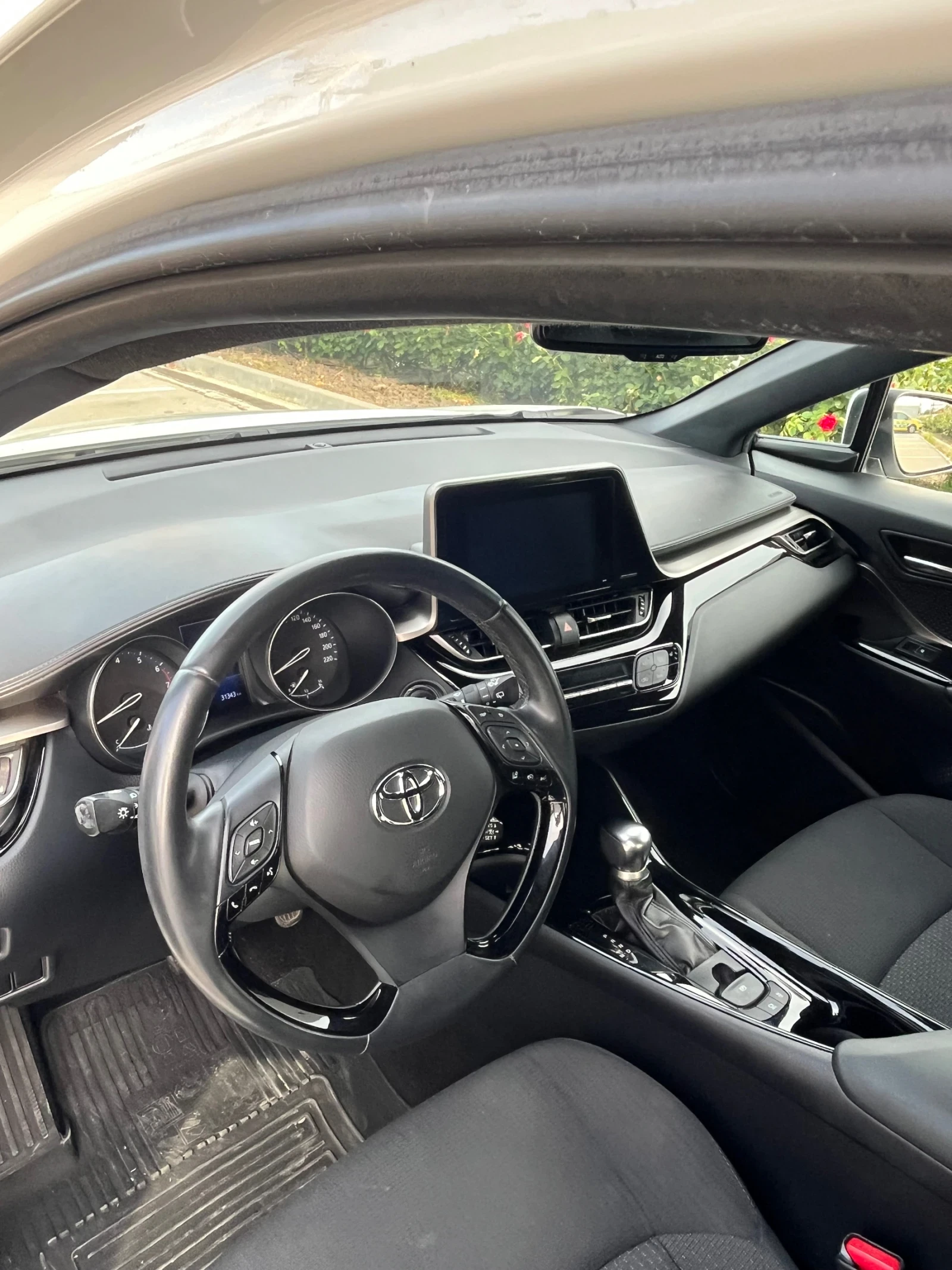 Toyota C-HR, снимка 10 - Автомобили и джипове - 54947963