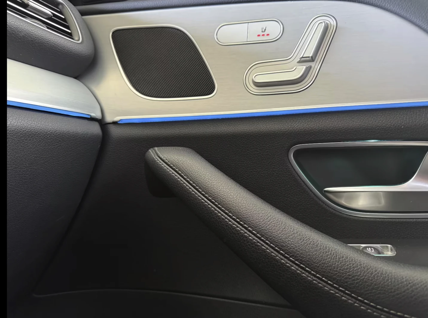 Mercedes-Benz GLE 350 4Matic AMG Distronic Airmatic, снимка 12 - Автомобили и джипове - 55222164