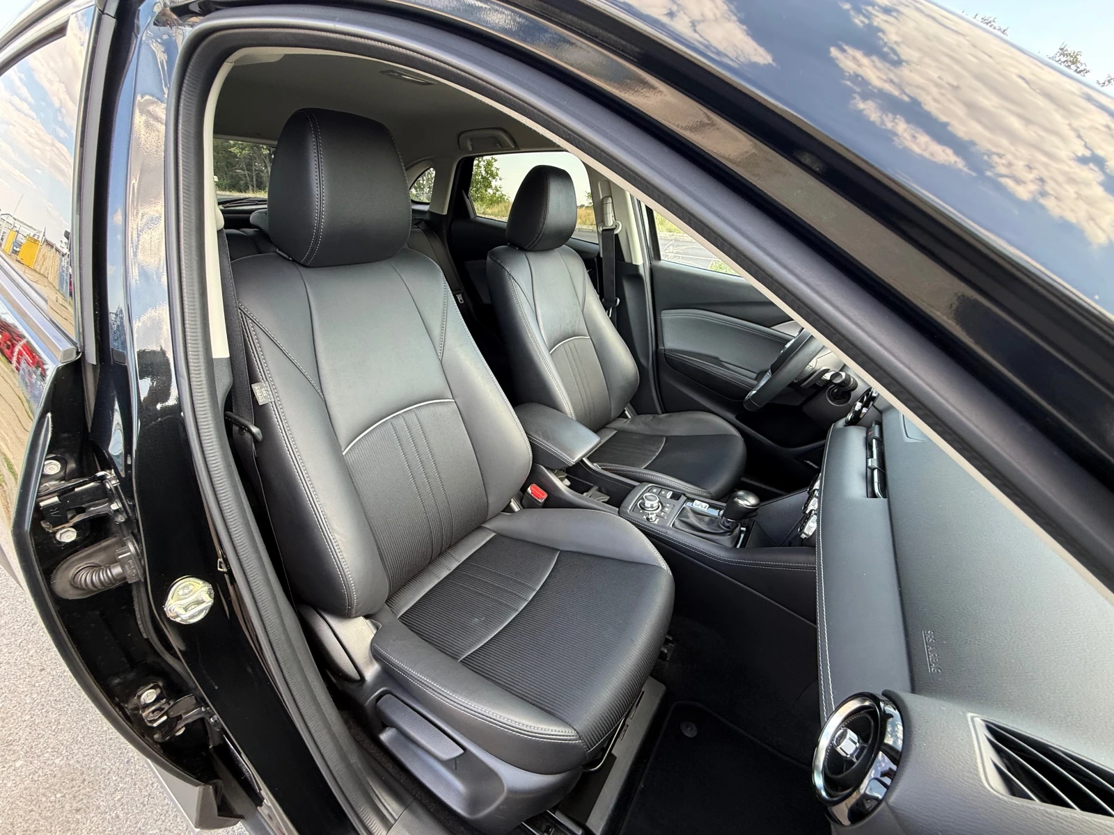 Mazda CX-3 4х4 FACELIFT REVOLUTION ШВЕЙЦАРИЯ, снимка 12 - Автомобили и джипове - 55633154