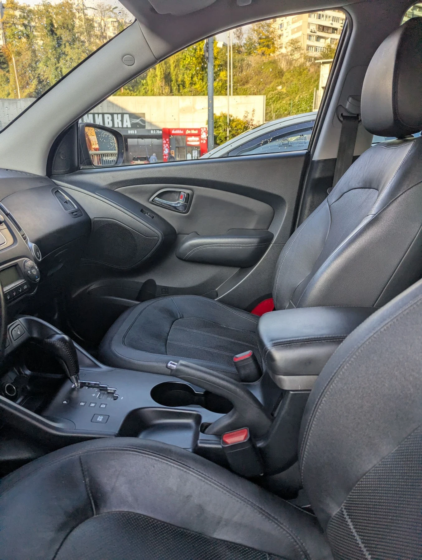 Hyundai IX35, снимка 9 - Автомобили и джипове - 56740940