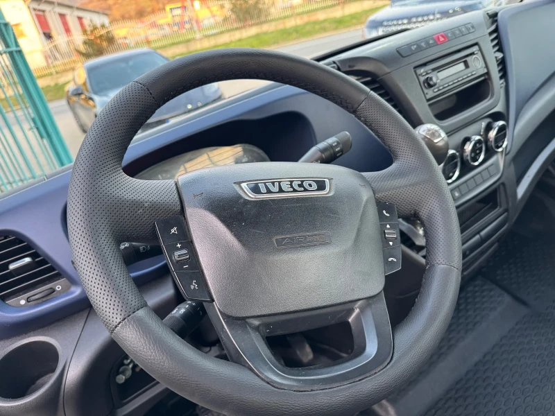 Iveco Daily 3.0HPI* 35C18* Климатик* 5.20 метра каросерия, снимка 4 - Бусове и автобуси - 52839437