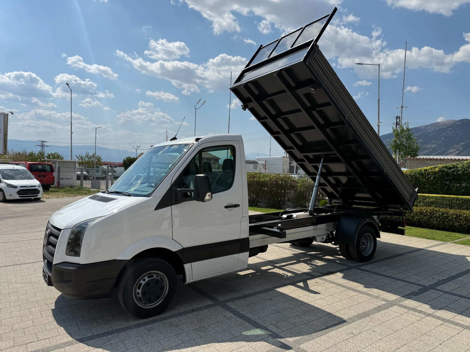 VW Crafter 2.5TDI до 3.5т. 4.20м Климатроник , снимка 3 - Бусове и автобуси - 55543101