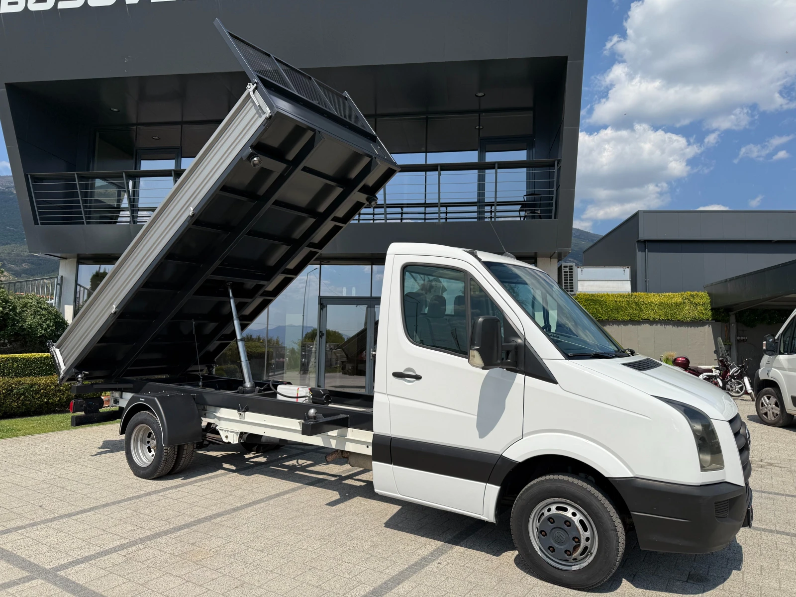 VW Crafter 2.5TDI до 3.5т. 4.20м Климатроник , снимка 2 - Бусове и автобуси - 55543101