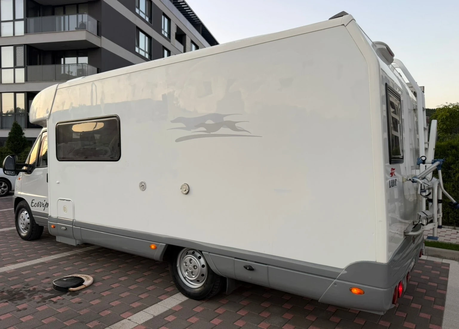 Кемпер Laika EcoVip 1.1 Fiat Ducato 2.8 JTD, снимка 4 - Каравани и кемпери - 56297617