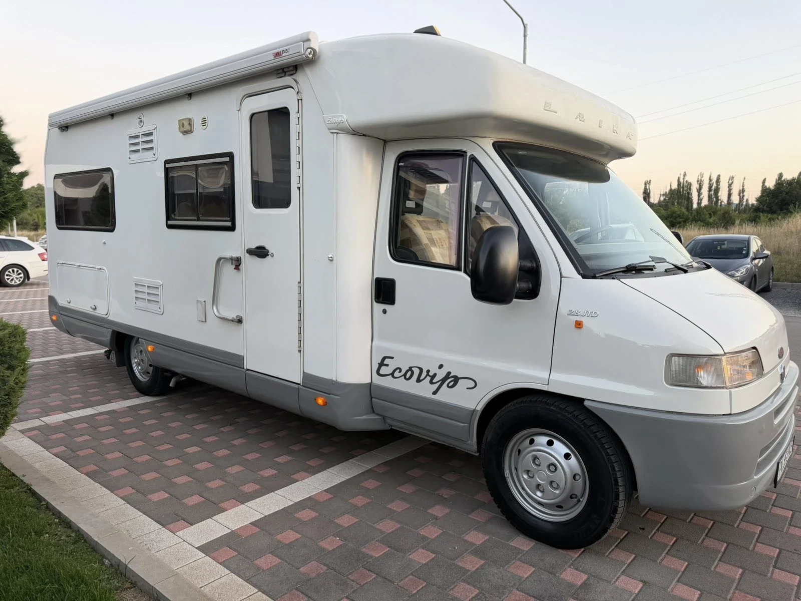 Кемпер Laika EcoVip 1.1 Fiat Ducato 2.8 JTD, снимка 3 - Каравани и кемпери - 56297617