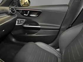 Обява за продажба на Mercedes-Benz C 400 e 4Matic = AMG Line = Premium Plus Гаранция ~ 124 608 лв. - изображение 7