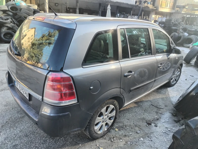 Opel Zafira 1.8 i Gaz , снимка 3 - Автомобили и джипове - 48547379