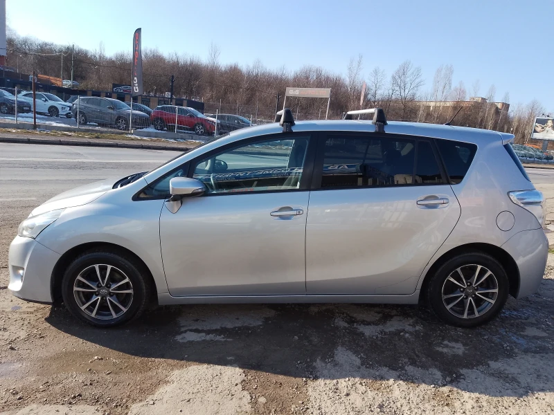 Toyota Verso 1.6 D4D/6+ 1m./NAVI/CAMERA, снимка 8 - Автомобили и джипове - 49229627