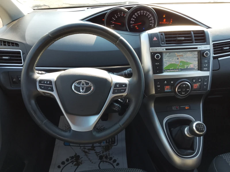 Toyota Verso 1.6 D4D/6+ 1m./NAVI/CAMERA, снимка 11 - Автомобили и джипове - 49229627