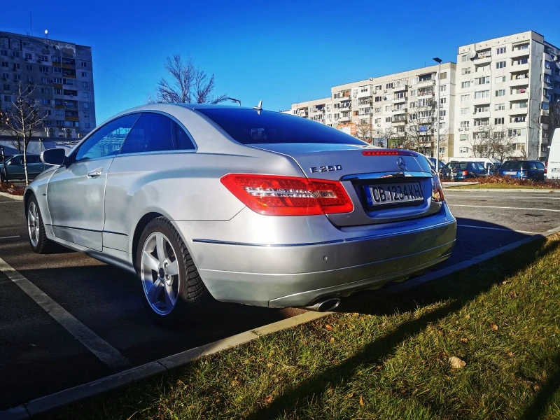 Mercedes-Benz E 250, снимка 5 - Автомобили и джипове - 49467691