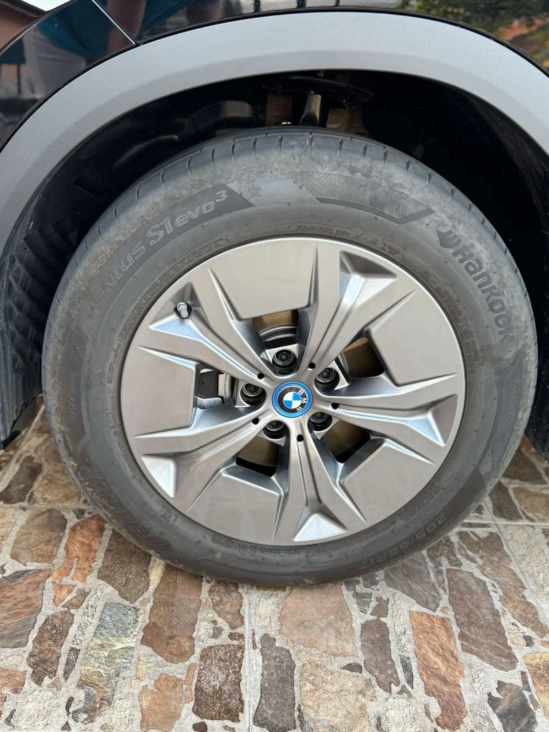 BMW iX2 eDrive20, снимка 12 - Автомобили и джипове - 51303323