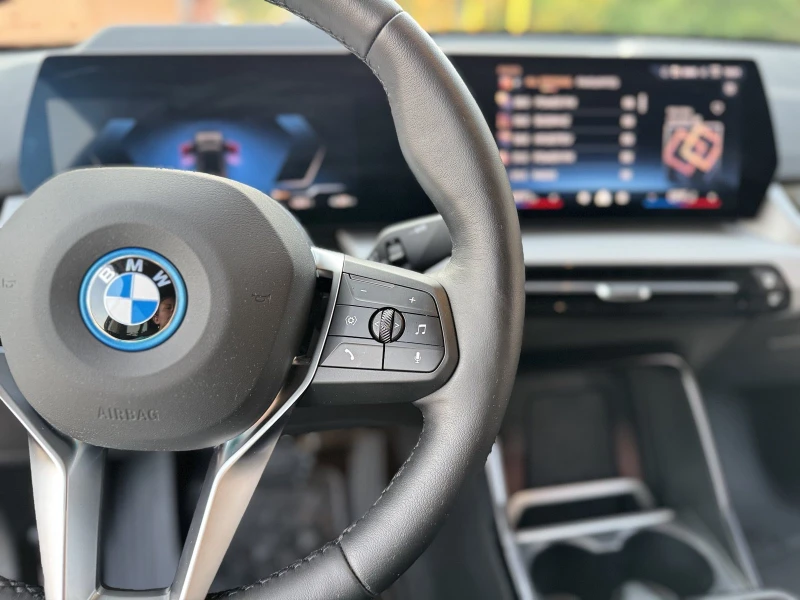 BMW iX2 eDrive20, снимка 4 - Автомобили и джипове - 51303323
