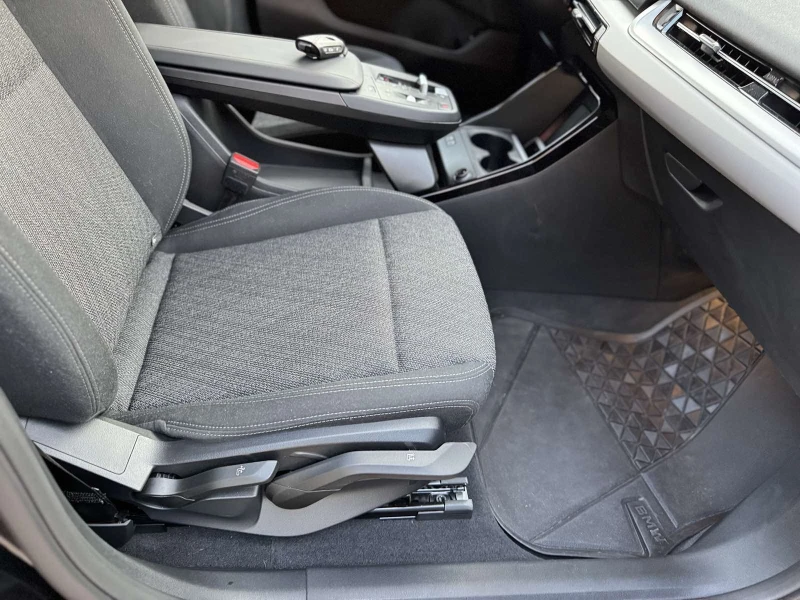 BMW iX2 eDrive20, снимка 9 - Автомобили и джипове - 51303323