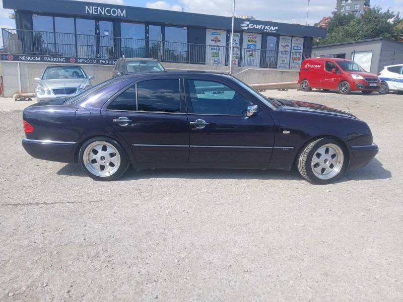 Mercedes-Benz E 240, снимка 2 - Автомобили и джипове - 51665184