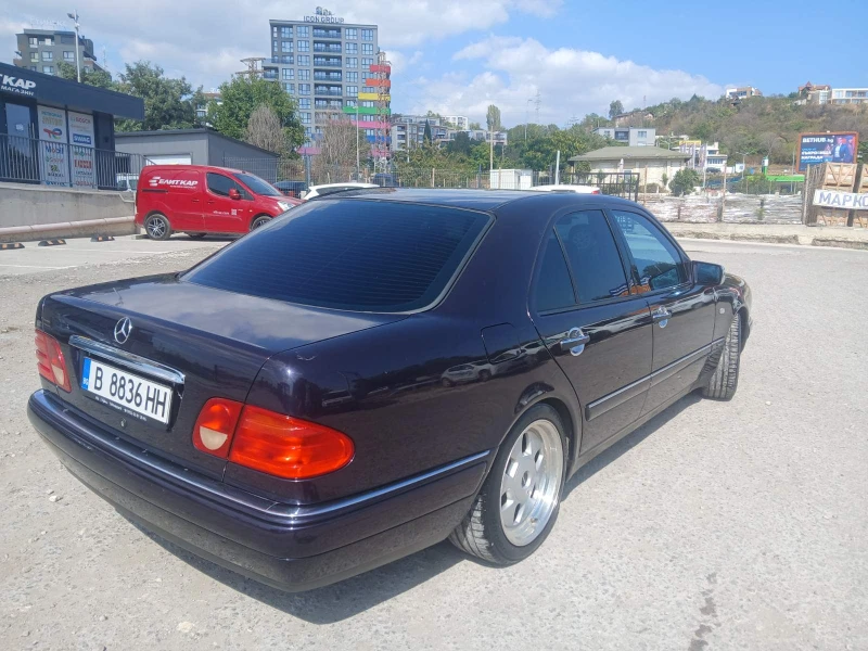 Mercedes-Benz E 240, снимка 3 - Автомобили и джипове - 51665184