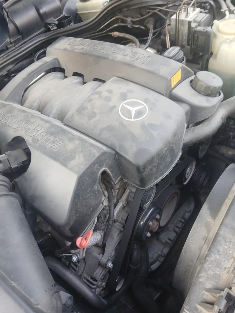 Mercedes-Benz E 240, снимка 13 - Автомобили и джипове - 51665184