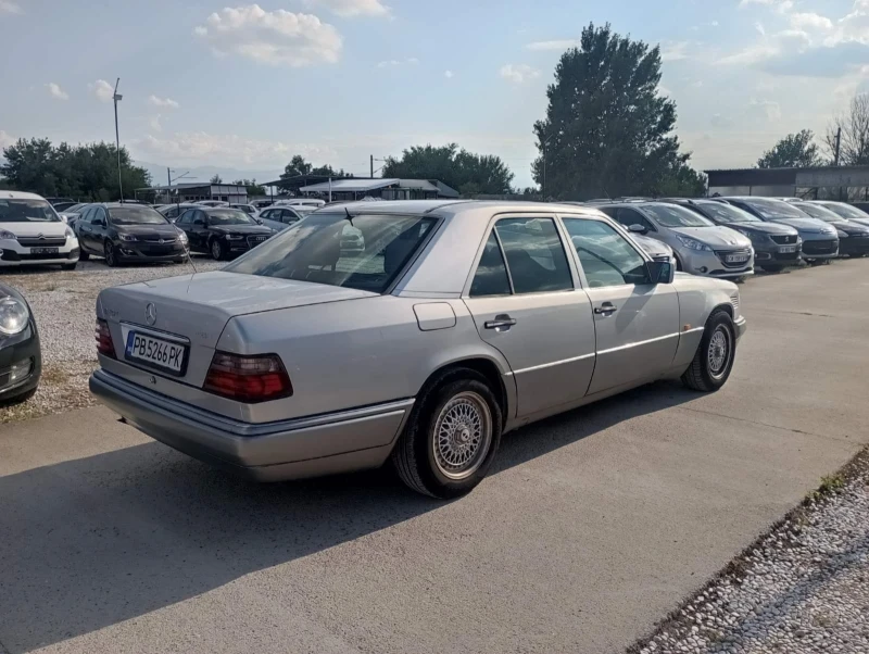 Mercedes-Benz 124, снимка 4 - Автомобили и джипове - 52253665