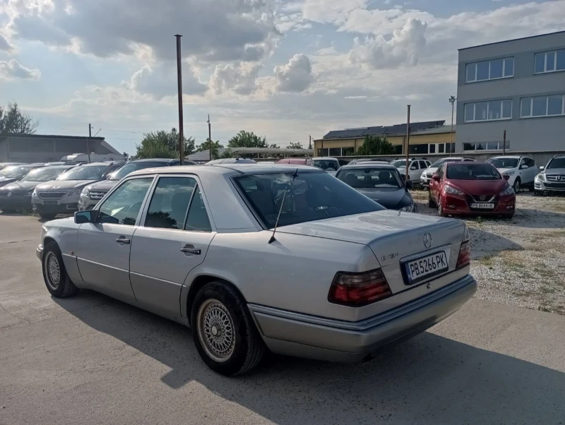 Mercedes-Benz 124, снимка 5 - Автомобили и джипове - 52253665