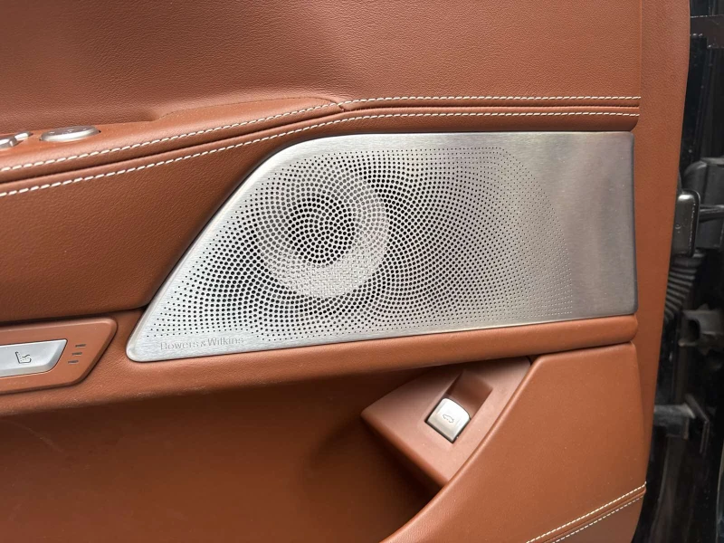 BMW 750 i xDrive, снимка 15 - Автомобили и джипове - 51892851