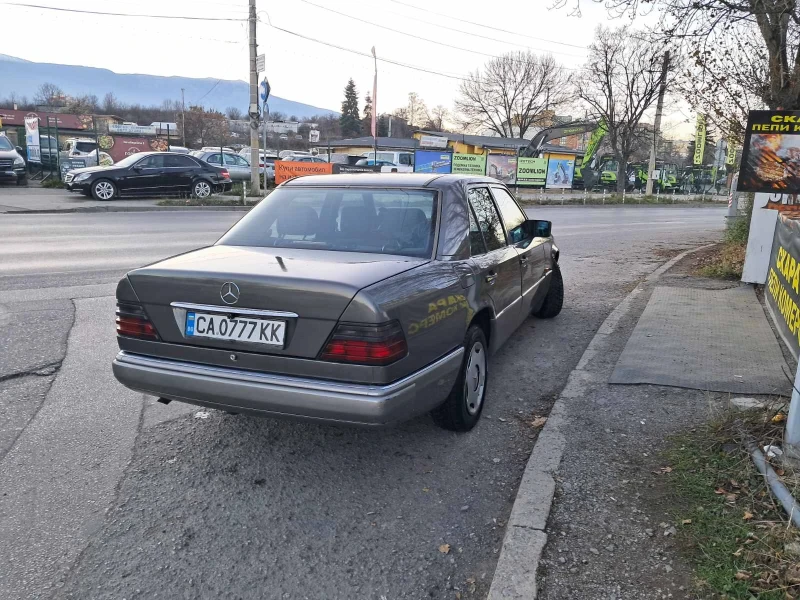 Mercedes-Benz E 200 124, снимка 3 - Автомобили и джипове - 53362807