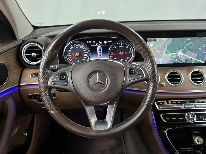 Mercedes-Benz E 220 D EXCLUSIVE �������| ���������| HEAD UP DISPLAY | Mobile.bg � ����������� 13