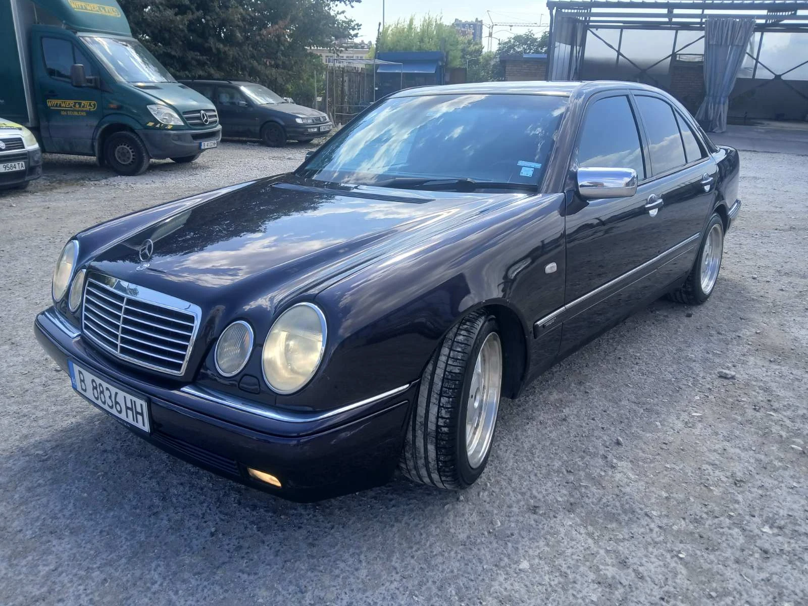 Mercedes-Benz E 240, снимка 1