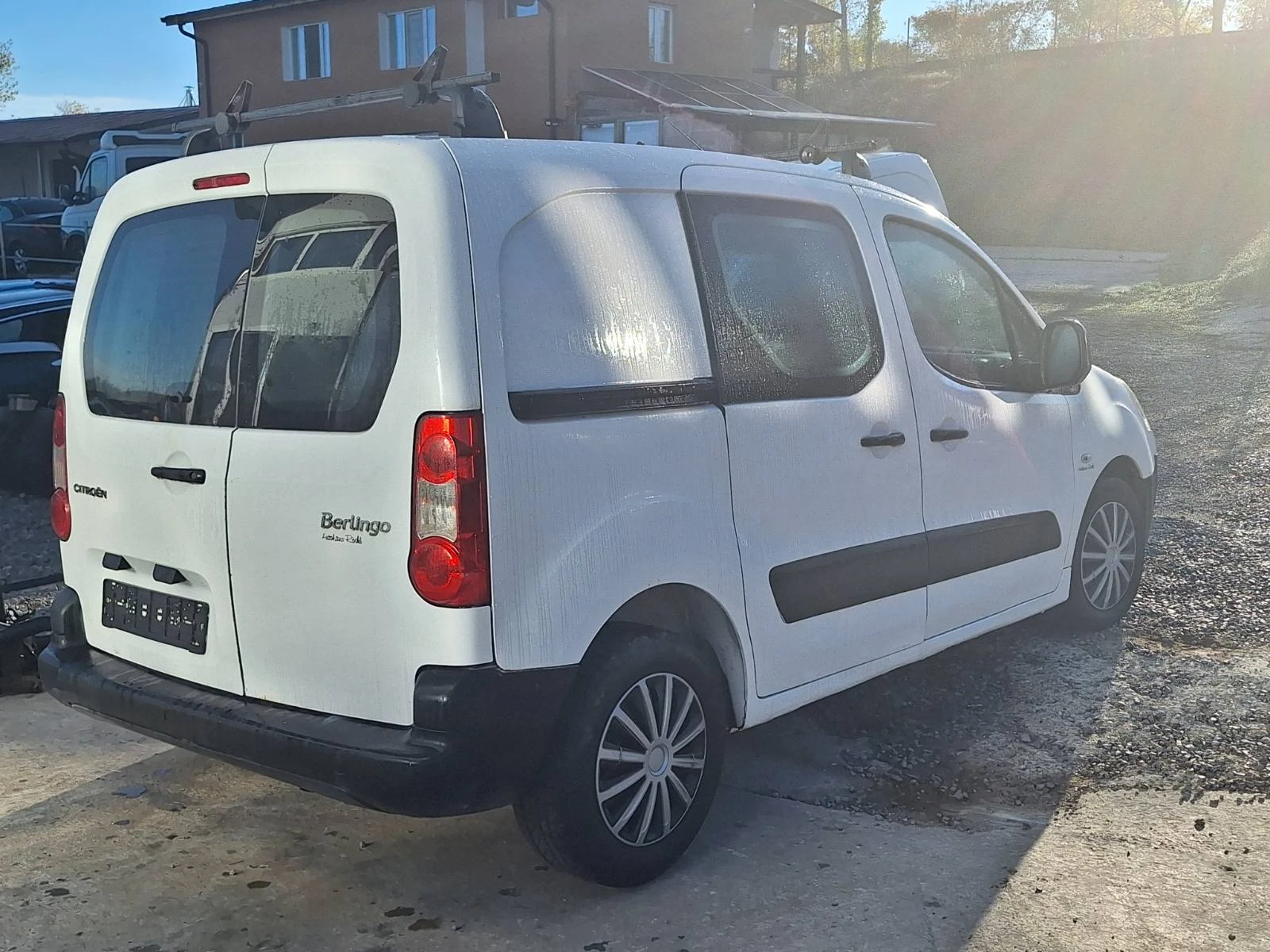 Citroen Berlingo 1.6HDI 75кс - изображение 4