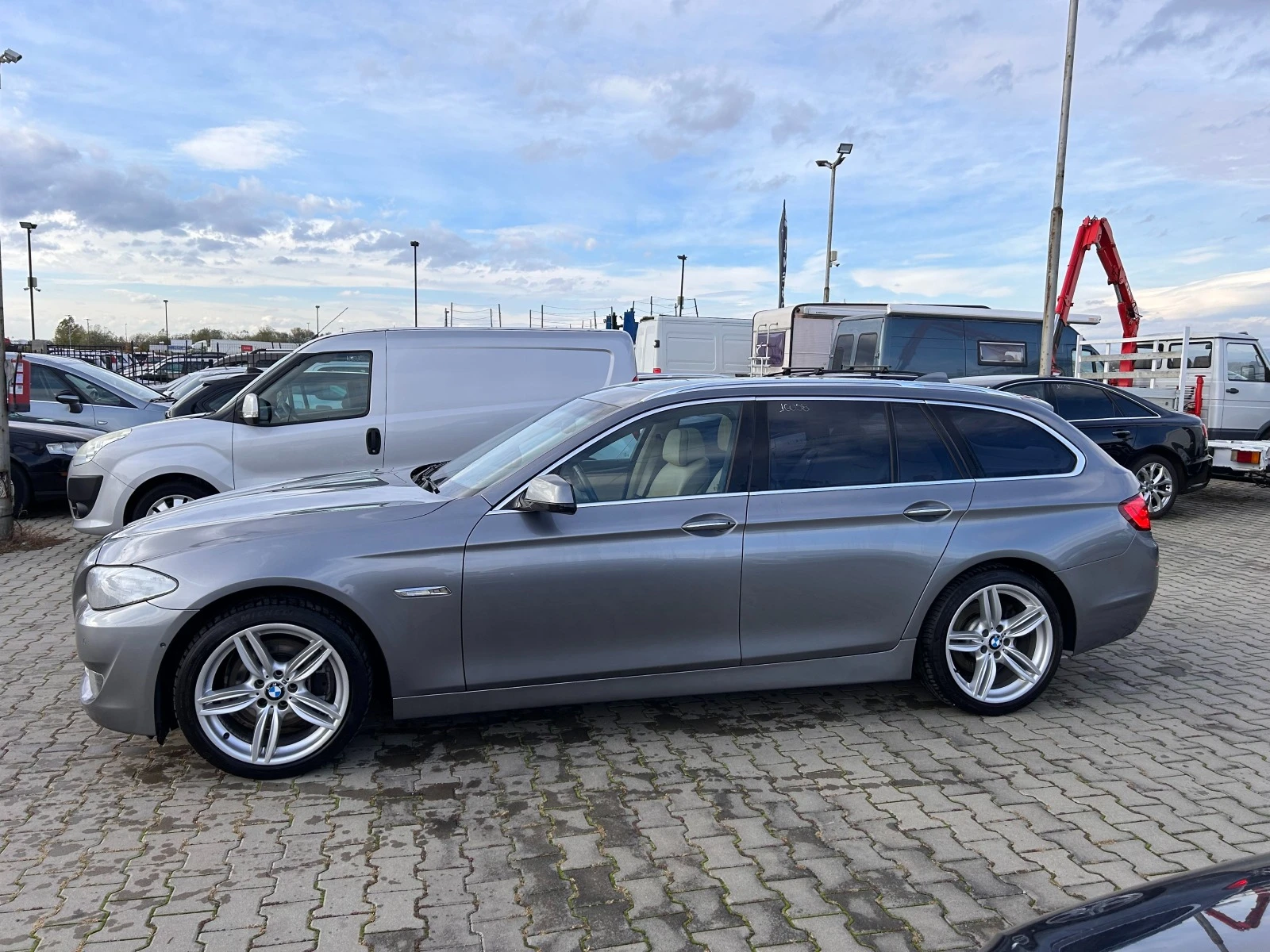 BMW 525 D AVTOMAT/PANORAMA ЛИЗИНГ - изображение 9