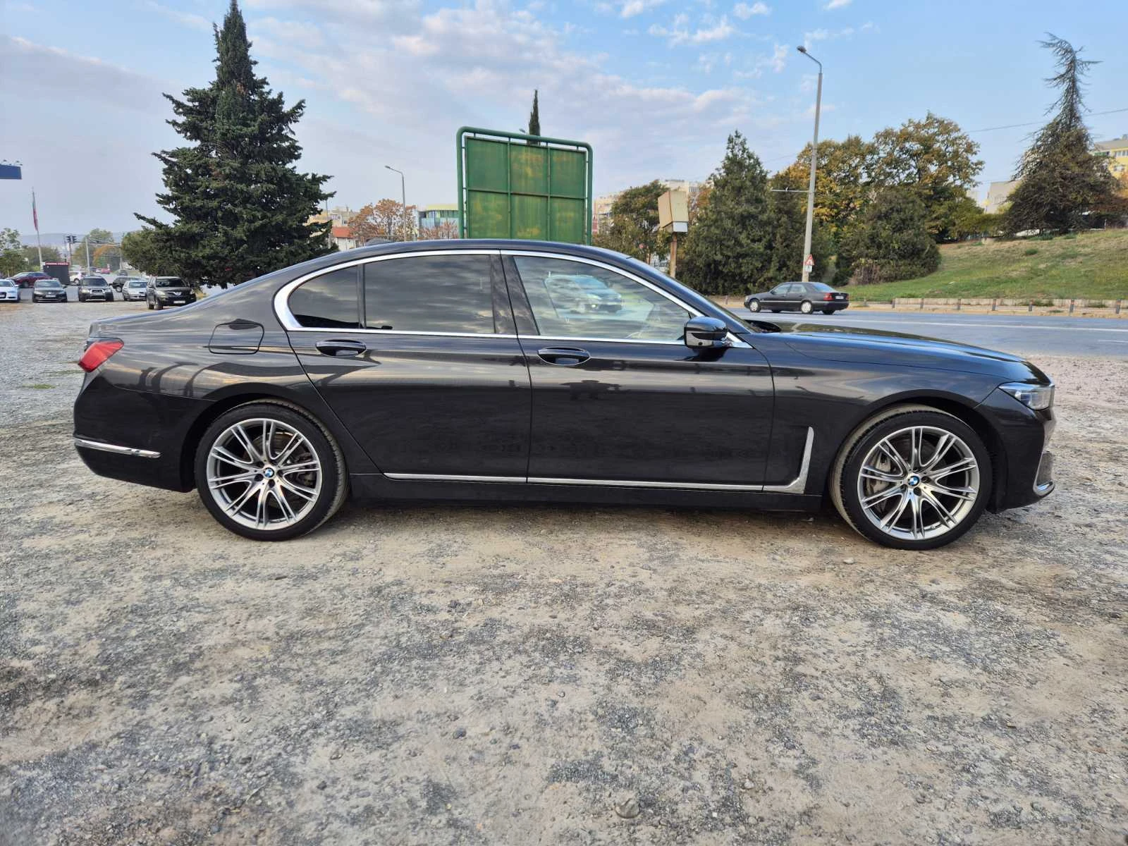 BMW 745 e XDrive - изображение 6