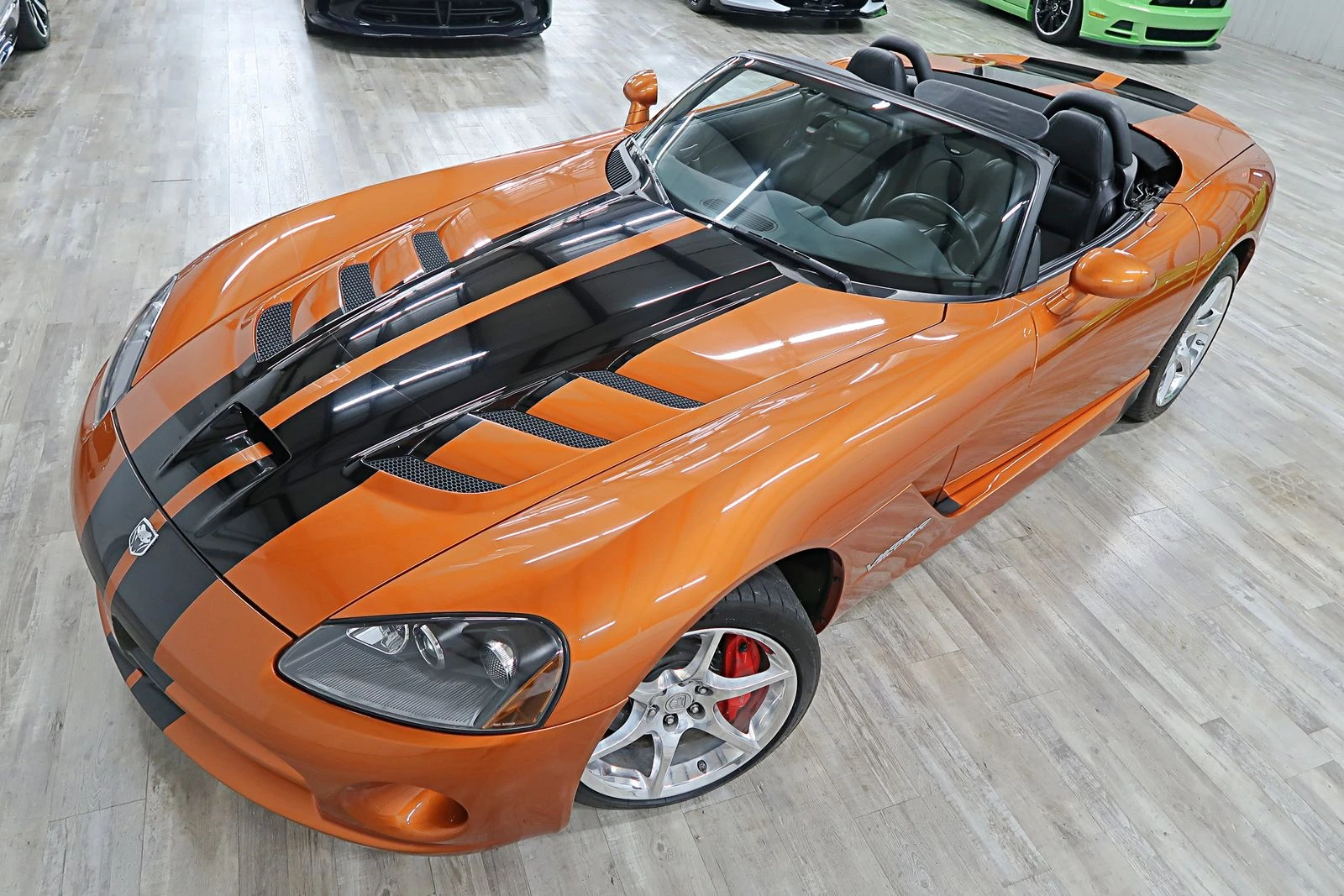 Dodge Viper SRT10 8.4L V10 600кс - изображение 2