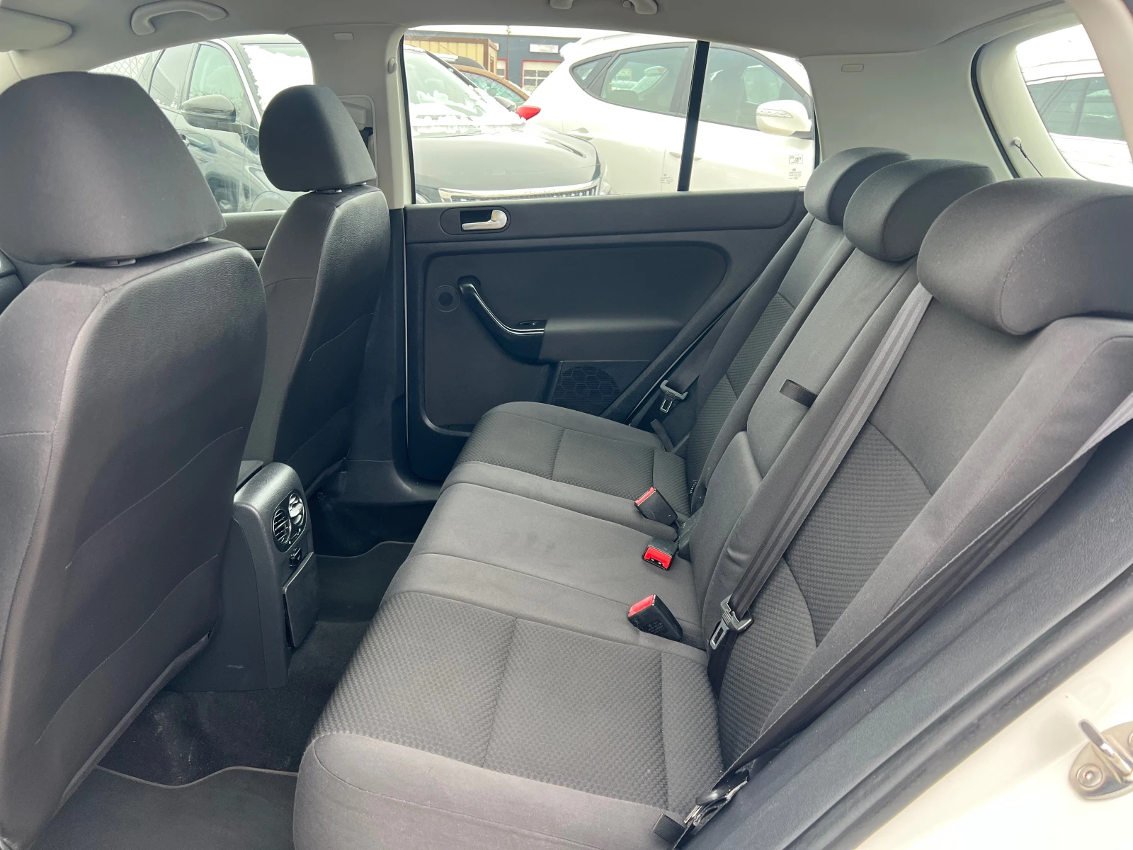VW Golf Plus 6+ HIGHLINE | Mobile.bg — изображение 12