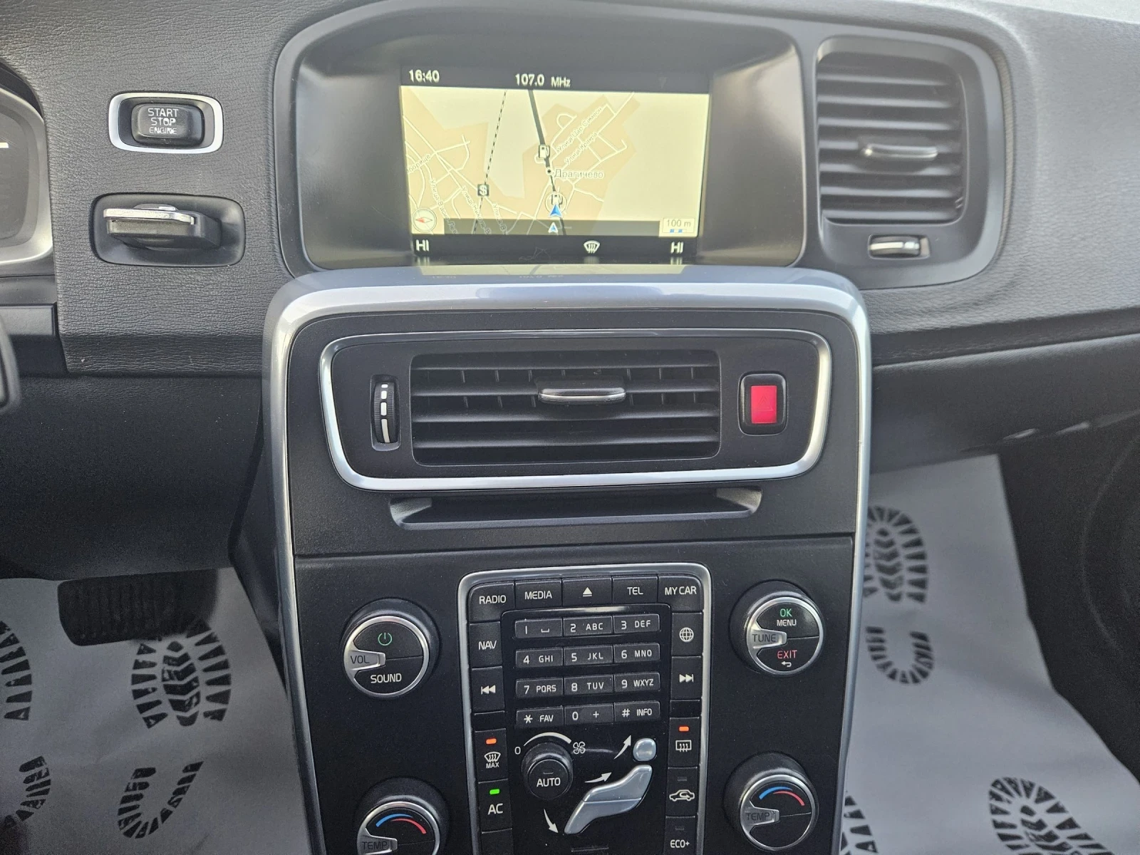 Volvo S60 2.0TDI  NAVI KOJA EVRO6b - изображение 7
