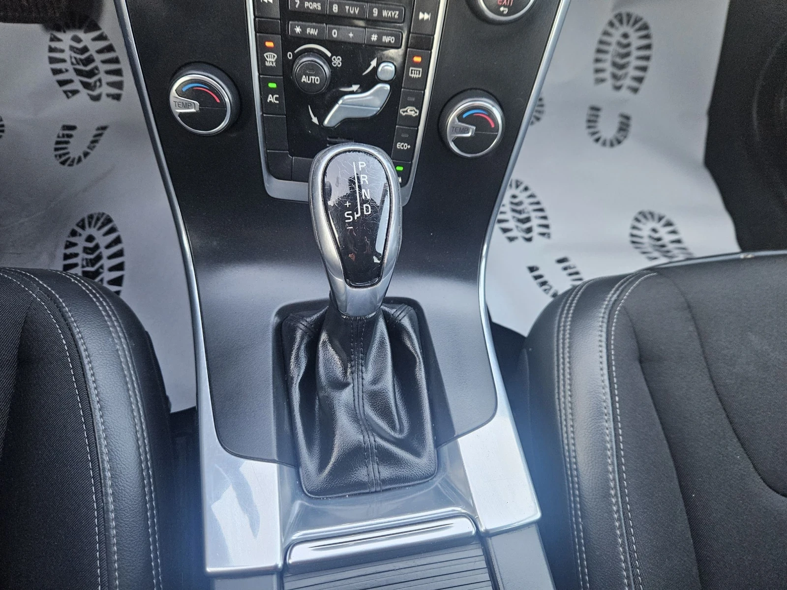Volvo S60 2.0TDI  NAVI KOJA EVRO6b - изображение 9