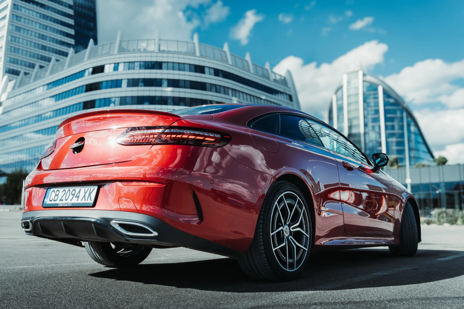 Mercedes-Benz E 220 Facelift AMG Гаранционна - изображение 4